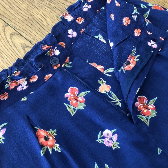 High waisted floral shorts - Picture 6 of 8